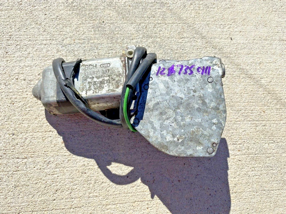 0018204942 0130821037 Left Rear Window Motor 300SD 500SEL 560SEL 380SE 300SE 126 - Image 2 of 3
