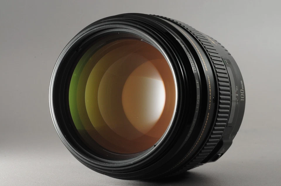 Lente AF retrato negra con tapa #3617 Canon EF 100 mm F/2 USM como nueva 15 % de descuento ahora Foto 2 de 4