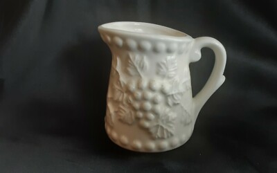 GRAPE MEASURING 1/4 CUP VINTAGE JAPAN ENESCO WHITE KITCHEN COOK PITCHER CERAMIC 