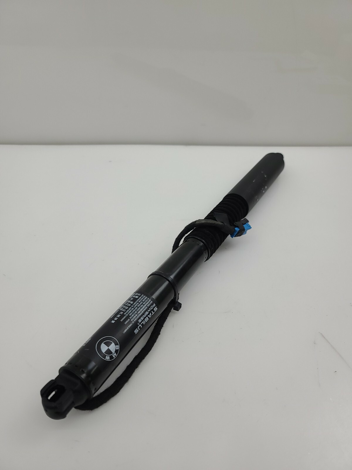2005 BMW X3 Driver Side View Power Door Mirror Silver OEM for sale 