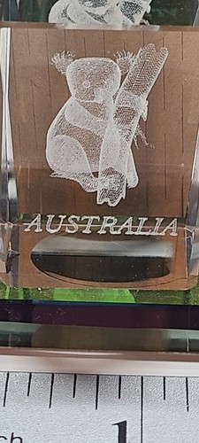 3D Laser Etched Crystal Glass Cube Koala Bear Australia Paperweight - Picture 2 of 3