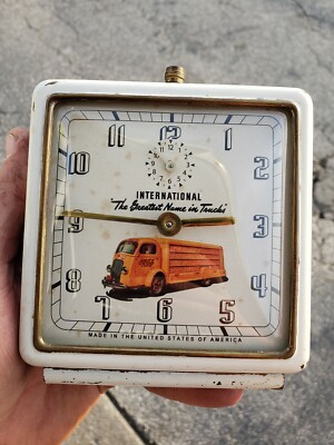 1939 International Trucks Coca Cola Delivery Truck Clock Coke Sign Desk COE