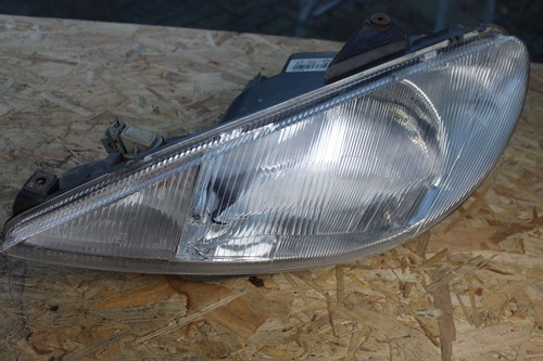 Hauptscheinwerfer VALEO 087273, Links Halter beschädigt (Foto 4)