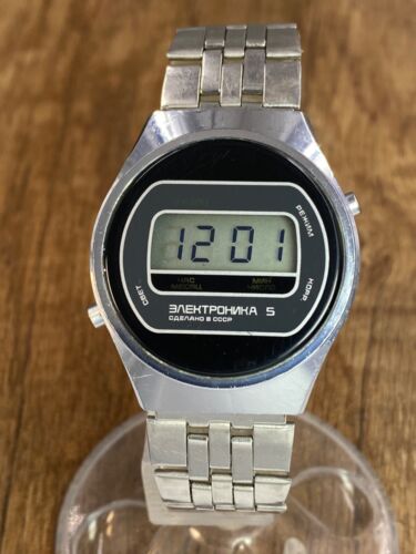 Elektronika 5 LCD Digital vintage quartz Soviet Era mens watch 80s USSR - Picture 2 of 22
