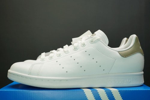 stan smith white trace cargo