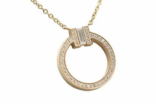 Collar De Diamante Tiffany T De Tiffany & Co. Con Diamantes Baguette Y Pavé - Imagen 9 de 17