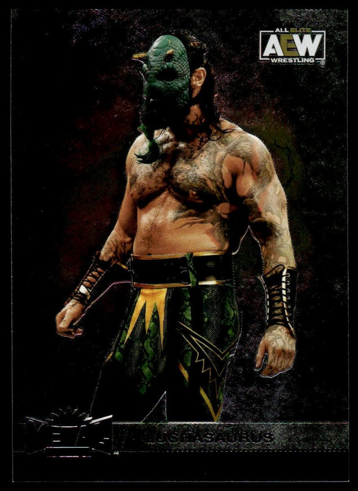 2022 SkyBox Metal Universe AEW Luchasaurus #67