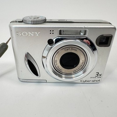 Sony Cyber-Shot DSC-W7 7.2MP 3x Zoom Digital Camera w/ 1GB Memory