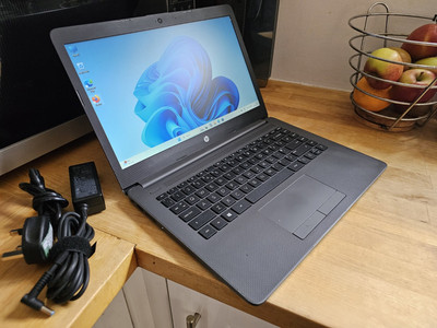 HP Pavilion 240 G7 Intel 240GB SDD 8GB DDR4 RAM Win 11 Webcam HDMI 14'' Laptop