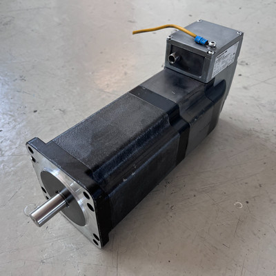 1x Schneider ILS1M853S1167 IDS93/1MIO--01/1DIBB54/O-001RPP41 Servomotor
