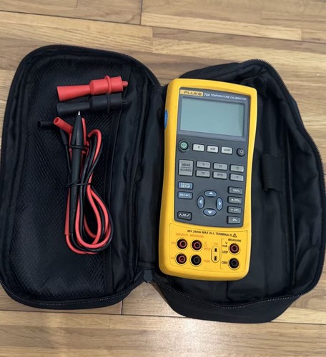 Fluke 724 Temperature Calibrator Fluke724