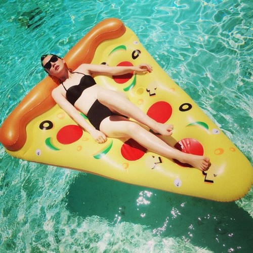Inflatable Pineapple Watermelon Pizza Water Lounger For Pool Party And Beach Toy - Picture 3 of 10
