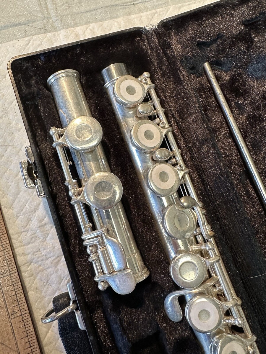 美品USAエルクハート フルート ゲマインハート2SP SilverPlated 美品USAエルクハート フルート ゲマインハート2SP SilverPlated