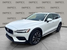 2025 Volvo V60 Cross Country B5 Ultra