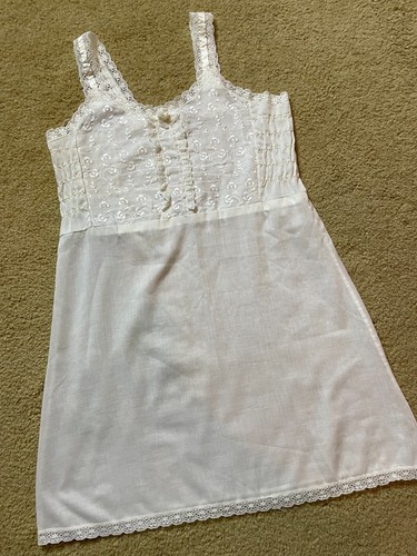 Vintage 1970s 1980s STONE White USA Slip Girls Eyelet Dress Nightgown Ruffled 8