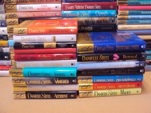 RANDOM MIX PICK Set Lot 10 Danielle Steel Romance Popular Series Hardcover HC/DJ - Picture 7 of 10