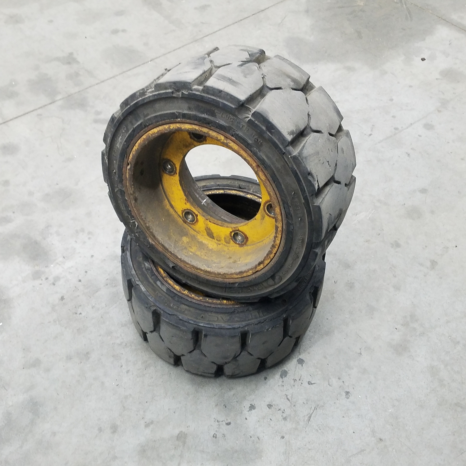 Unitrac 18x8x12 1 8 Forklift Tire Pair W Wheels 6 Bolts 8 1 2 Bolt unitrac-18x8x12-1-8-forklift-tire-pair-w-wheels-6-bolts-8-1-2-bolt