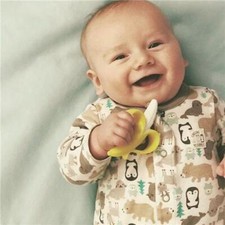 Nuby banana-shaped teething aid 3M