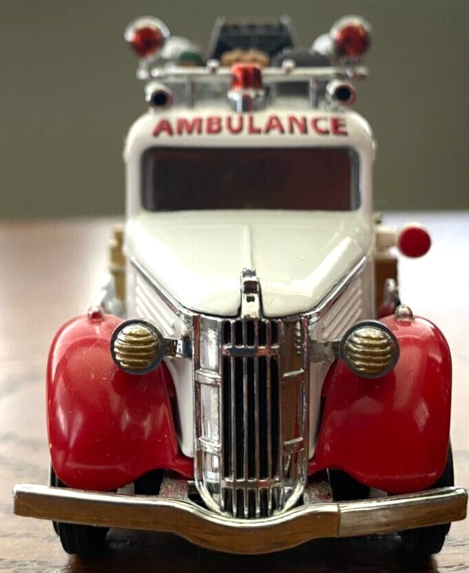 New Matchbox 1937 GMC Van TM GM "Motels of Yesteryear" (Seller Cat.#0184) - Image 2 of 4