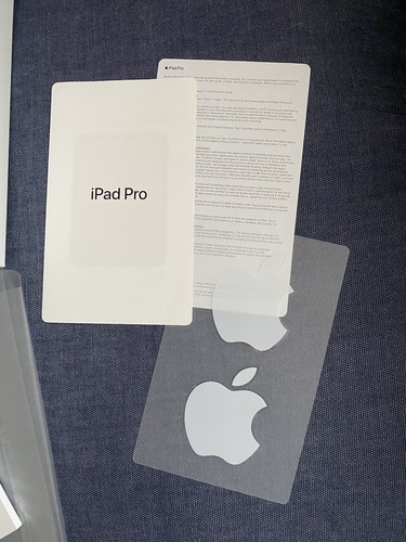 iPad Pro BOX 11- inch Wi-Fi 256GB w/ APPLE STICKERS, booklet - (EMPTY BOX ONLY) - 第 3/12 張圖片