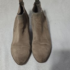 Crown Vintage Taupe Suede Ankle Boot W 9 57