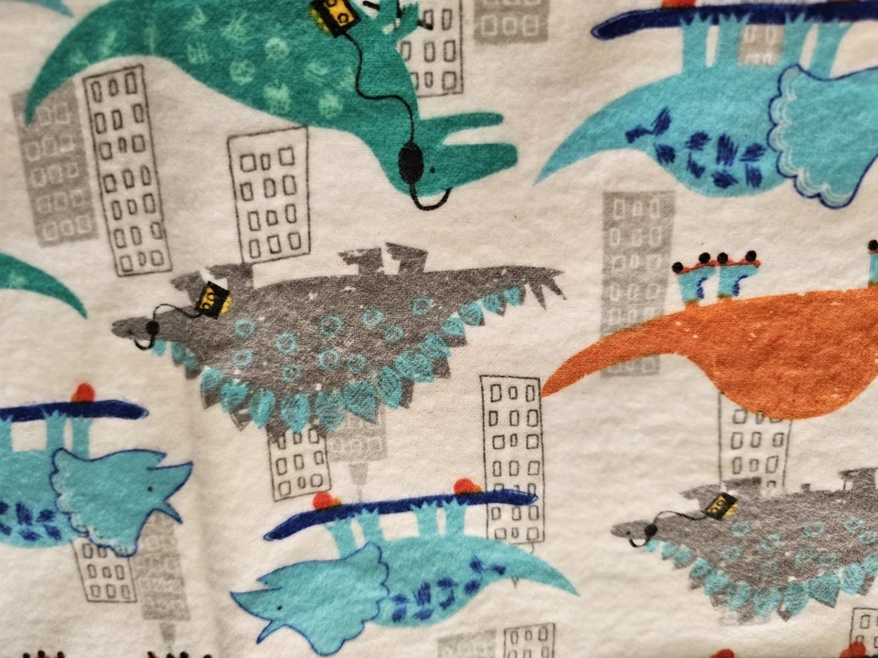 Joann Telas Super Acurrucadas Algodón Franela Ciudad Dinosaurios 44"W X 35"L Nuevo Foto 2 de 4