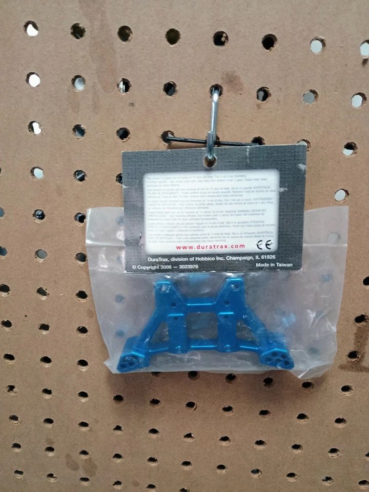 Duratrax Warhead Aluminum Shocks Tower Super Rare Part Hop Up DTXC4532 NiP - Image 2 of 2