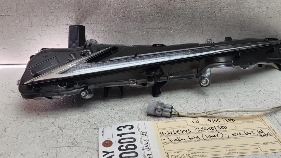 2 pestañas rotas 2017 2020 LEXUS IS250 IS 350 LUZ ANTINIEBLA LED IZQUIERDA OEM AY06013 Foto 3 de 4
