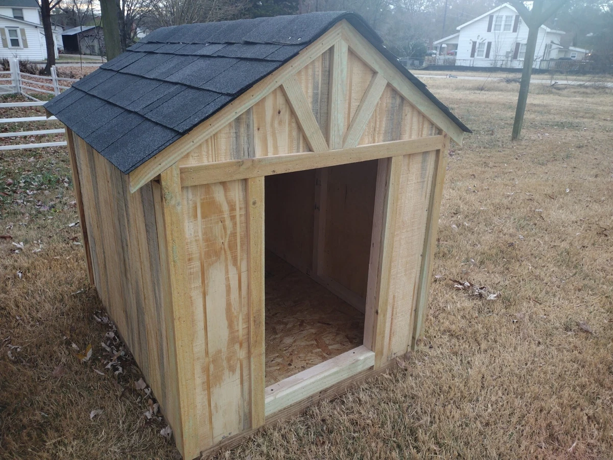 Dog houses store for large breeds