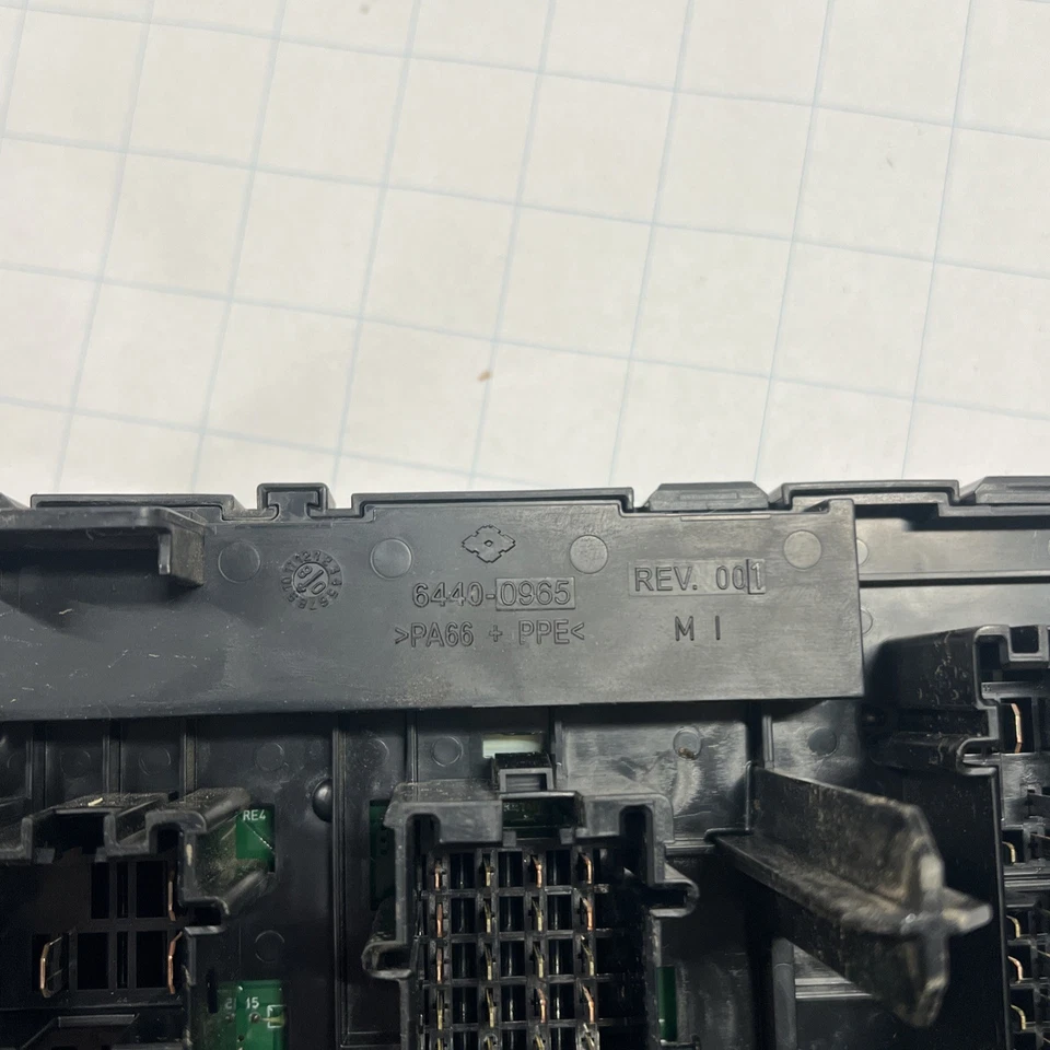 Pontiac Torrent 2007-2009 caja de fusibles motor 3,4 L *probado funcionando* OEM  Foto 4 de 4