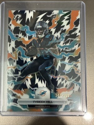 Topps 2025 Resurgence Black and White Surge Tyreek Hill /399 #61 Dolphins NFL