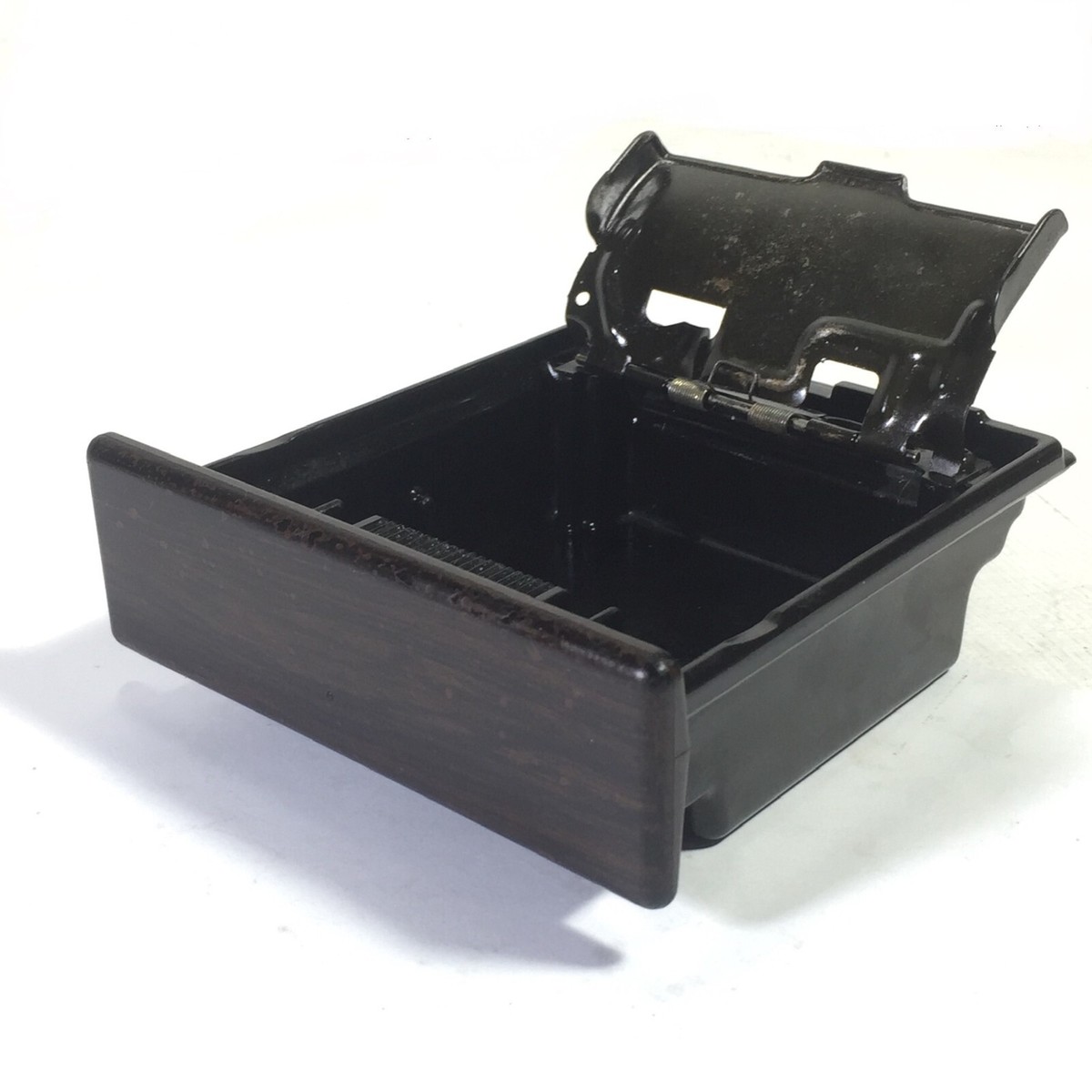 Receptacle Assy Front Ash Toyota Cressida Wagon Mark 2 1984-1988