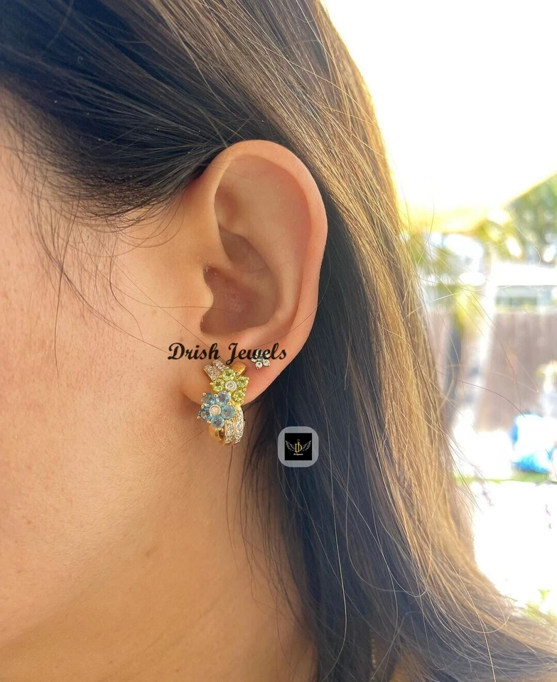 Pendientes redondos de diamantes de peridoto de topacio simulado de 4 quilates enchapados en oro amarillo de 14 quilates para mujer Foto 3 de 4