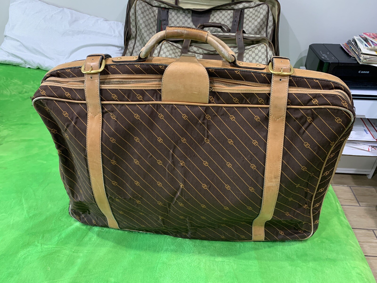 AUTHENTIC VINTAGE GUCCI SUITCASE 30 