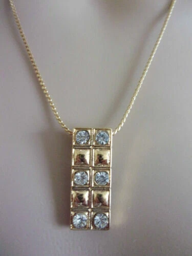 Collier mi-long Avon