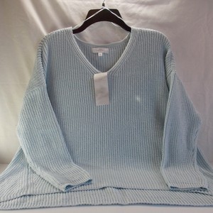 Light sweater what wear to with blue Striped Pant