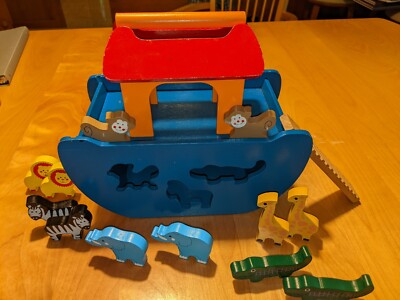 Le Toy Van NOAH'S SHAPE SORTER Wooden Animal Boat Ark EUC