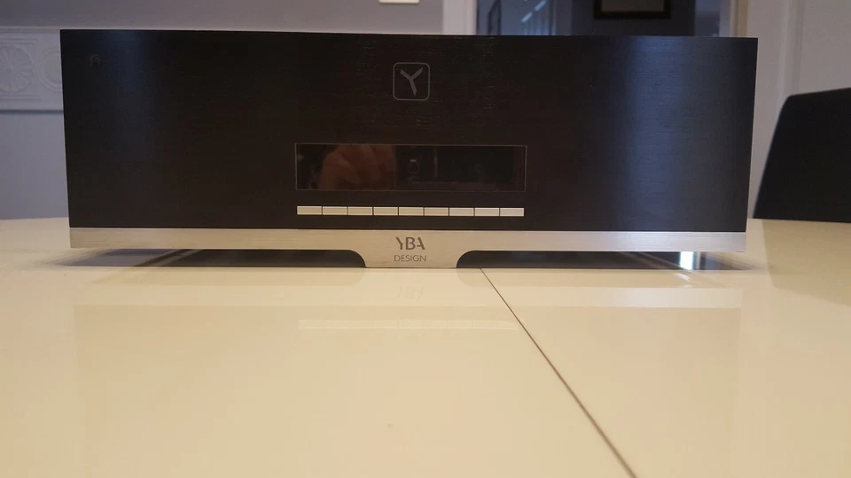 Amplificatore Integrato YBA 201 - 100 watts per canale - - Immagine 2 di 4