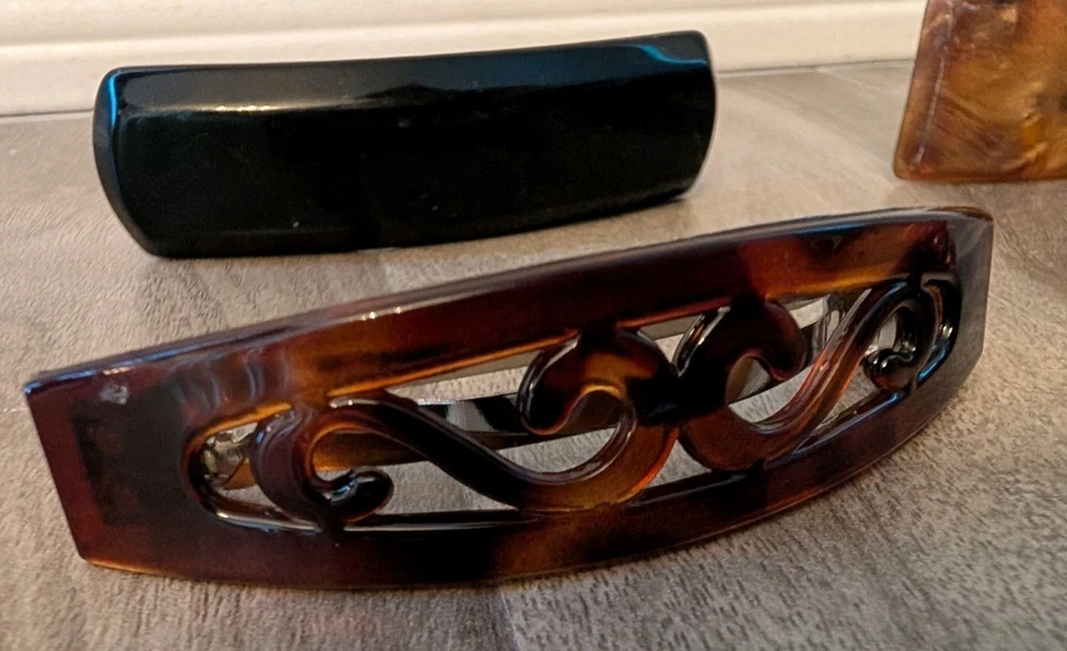 Винтажный лот из 4 заколок зажим сделано во Франции Маврикий красоты ретро  - Изображение 4 из 4