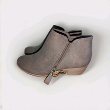 Arizona Jeans Company Brown Suede Ankle Boots Block Zip Memory Foam Size 8.5