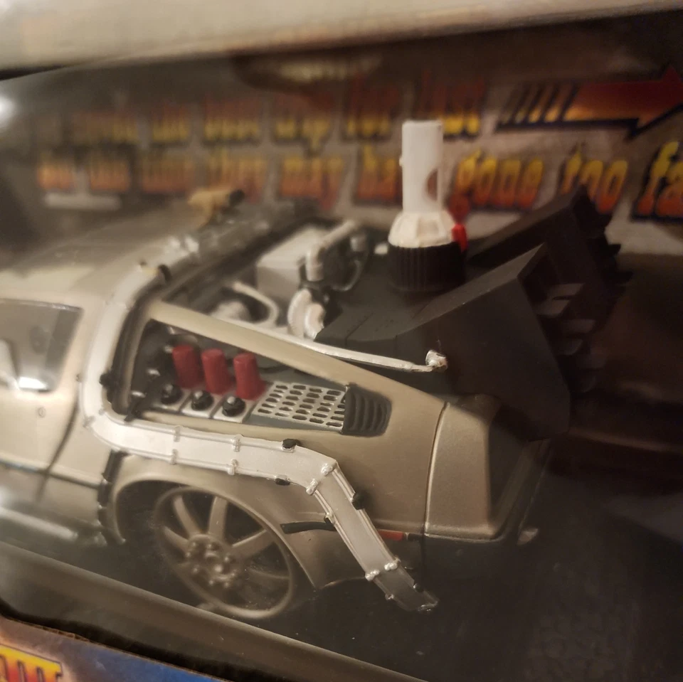 Sunstar 2714 1:18 Scale Back to the Future Delorean Time Machine Part 3 Railroad - Image 2 of 4