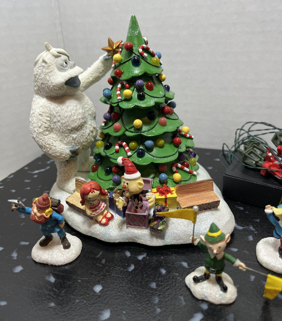 Hawthorne Village Rudolph’s Misfits Town Village Bumble & Christmas Town Tree