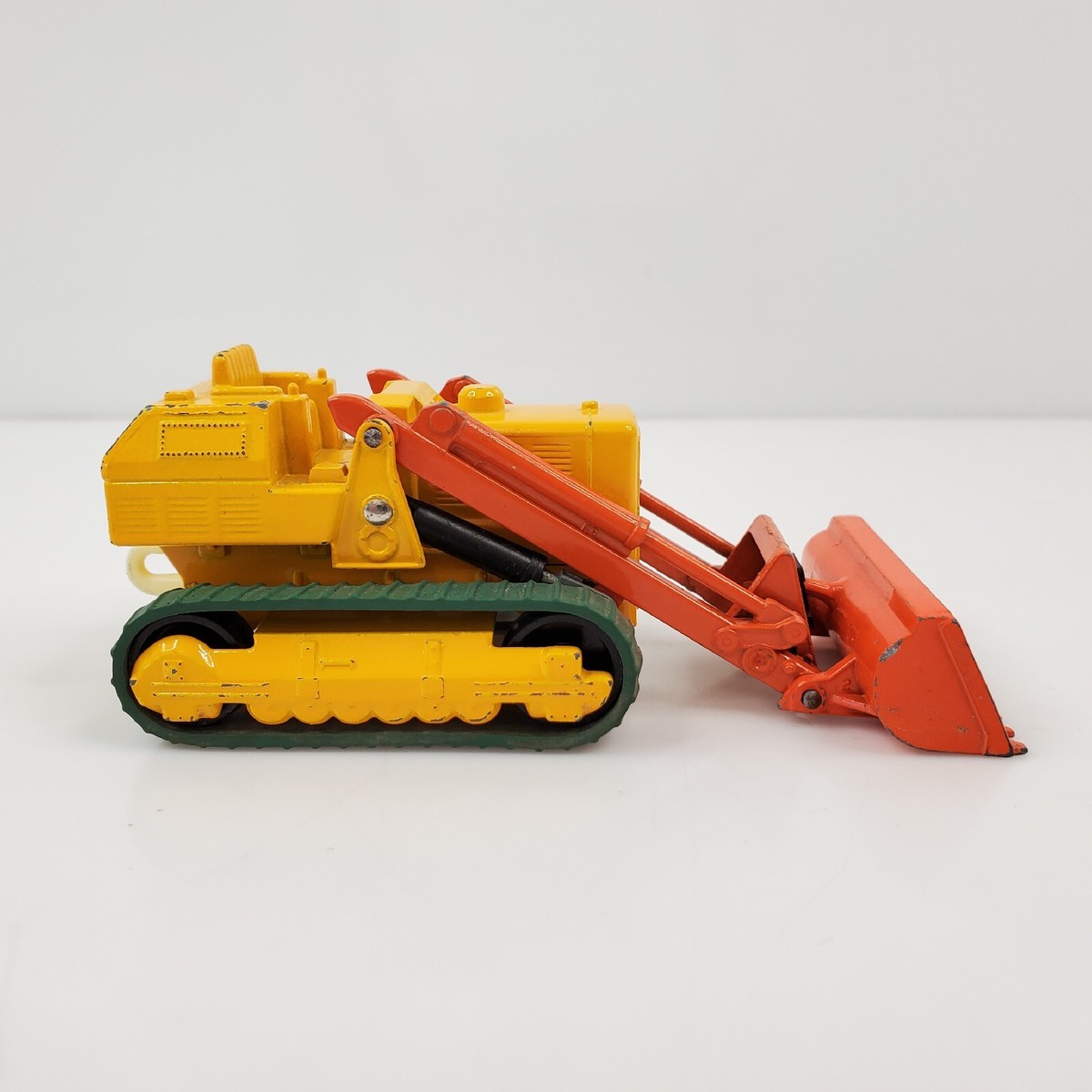 Vintage 1970 Lesney Matchbox King Size Caterpiller 977k