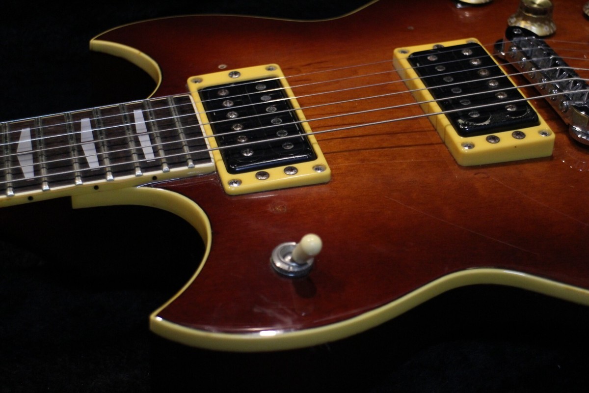 ギター YAMAHA SG800 Yamaha SG800 Blue Sparkle 1983 – Chicago Music Exchange
