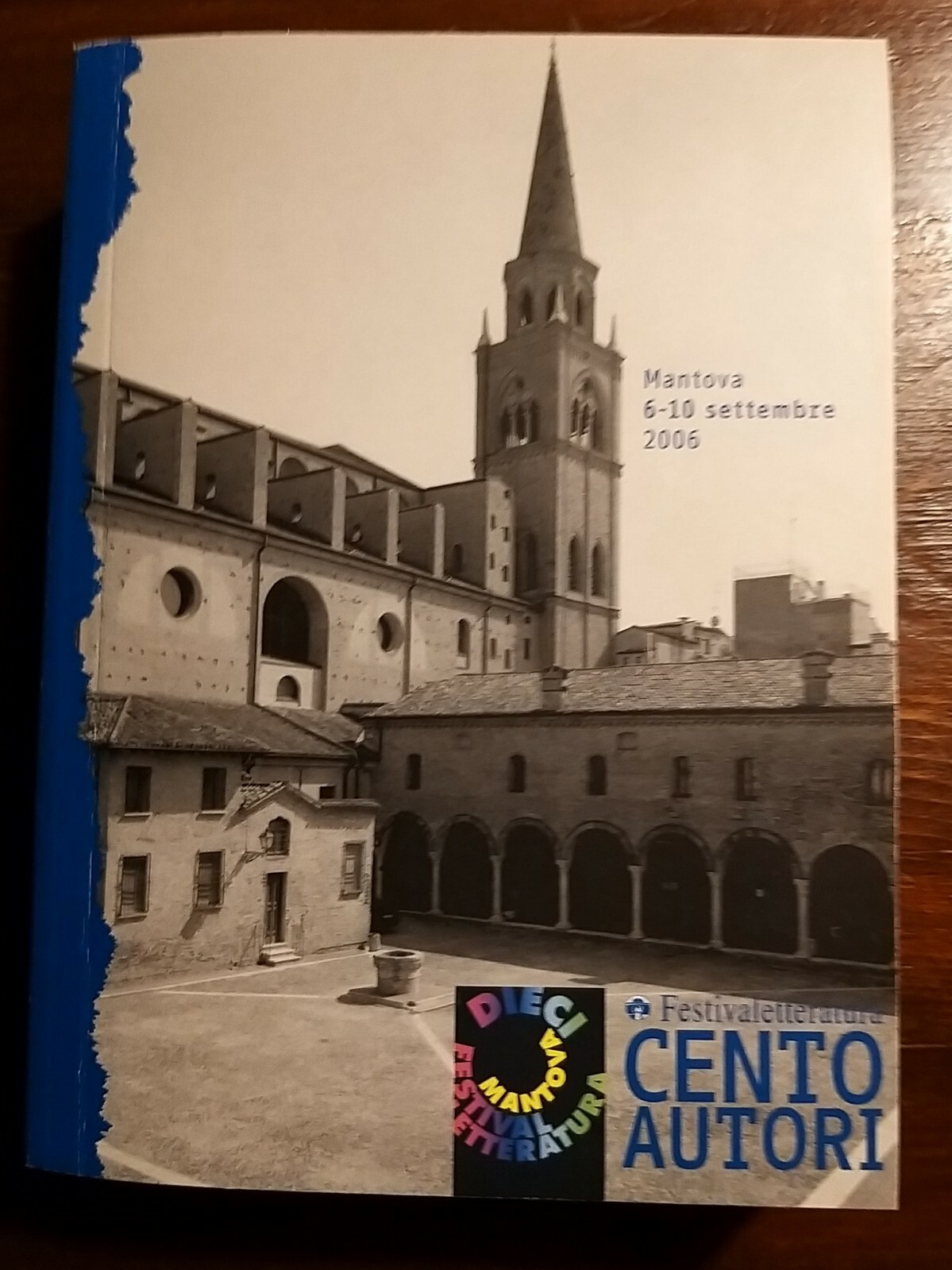 Foto 1 di 7