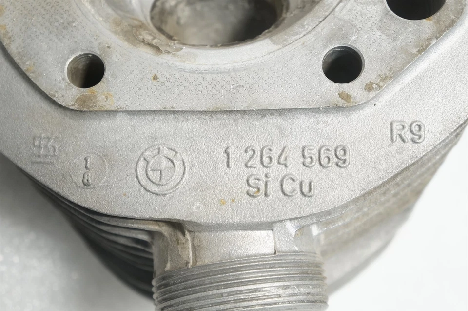  BMW R75 R80 R90 R100 RH cylinder head Airhead 1264569 /VB55/ - Imagem 4 de 4