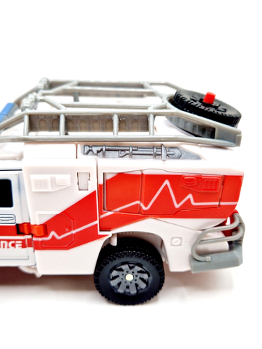 Hasbro Transformers Movie Voyager Class Rescue Ratchet COMPLETE action figure - Picture 4 of 23