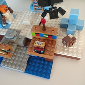 LEGO Minecraft: The Ice Spikes (21131) Complete with manual