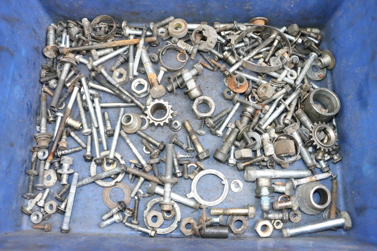 SCREW FASTENER BAG - PIAGGIO X9 125 (2000 - 2003)