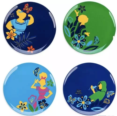 Disney Encanto Teller 4er Set Luisa Camila Dolores Bruno Neu Neu im Karton schneller Versand - Bild 1 von 6